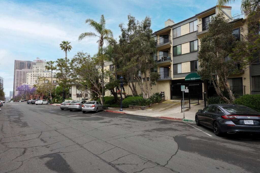 Chic Condo Steps From Petco Park San Diego Zewnętrze zdjęcie